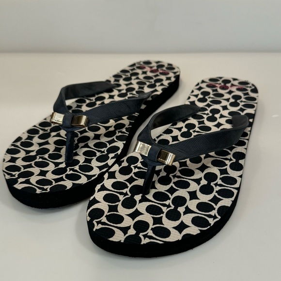 Coach Shoes - Coach New York Amel Signature C Rubber Flip Flop Thong Sandals